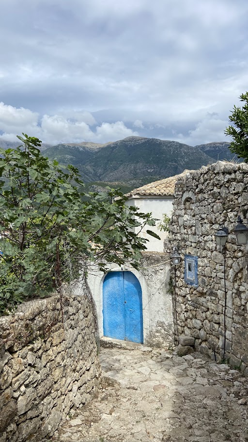 Albanien
